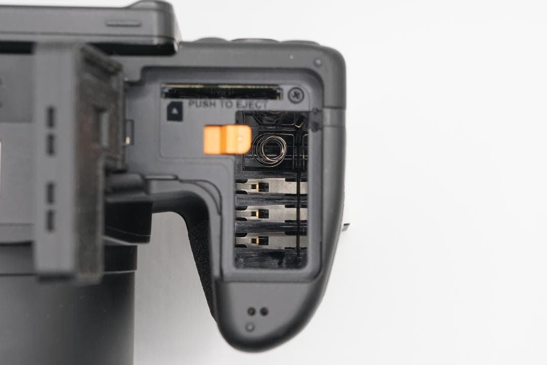 FUJIFILM FINEPIX S1　充電器バッテリー２個付き　実写画像あり