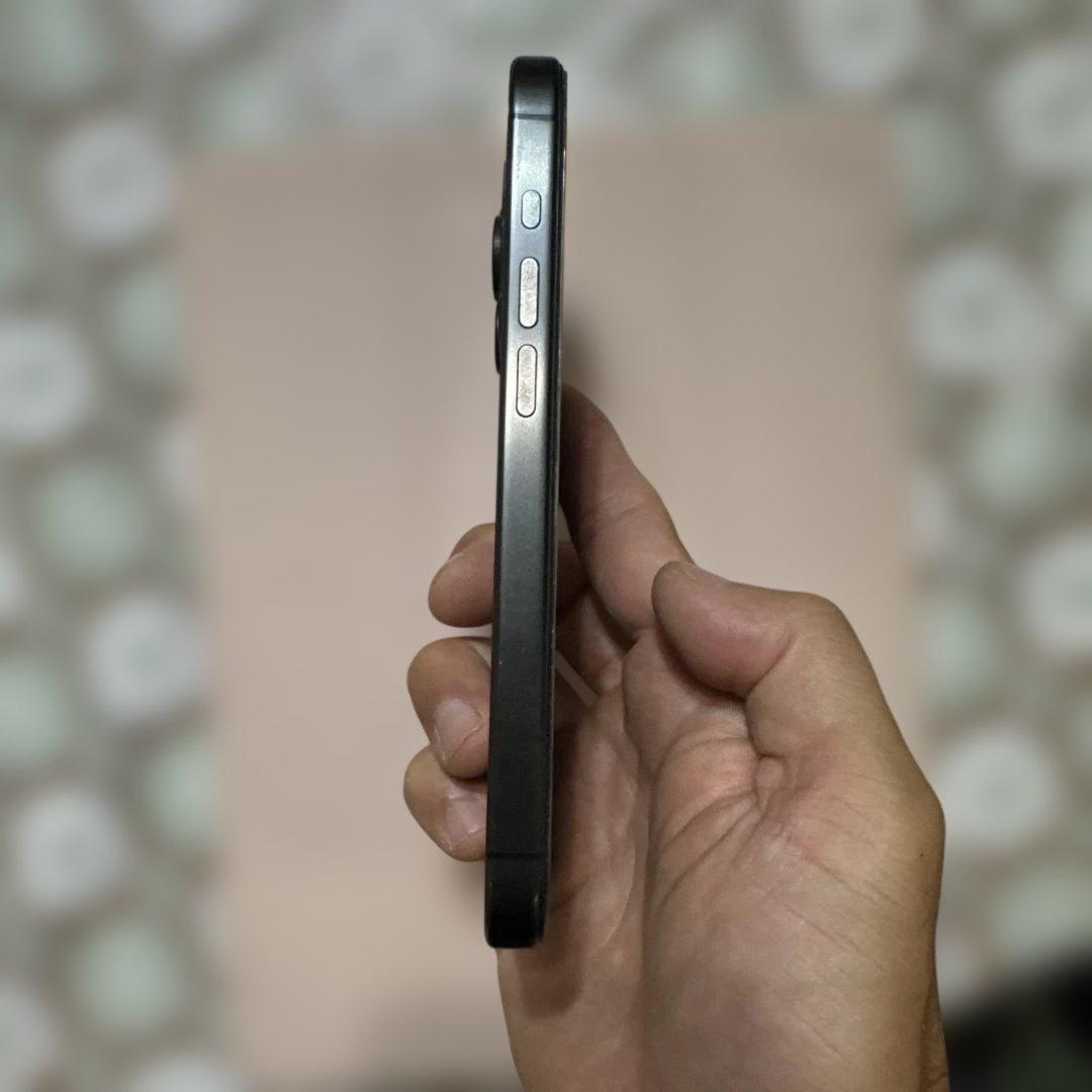 か*ん様 送料無料　iPhone15Pro 128GB SIMフリー