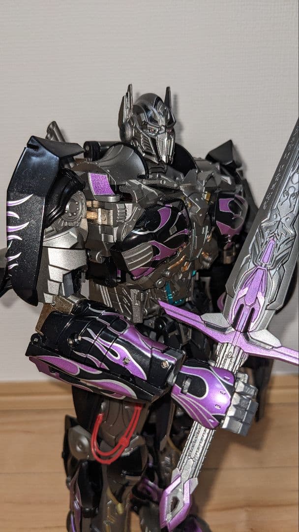 非正規トランスフォーマー　オプティマスっぽい人