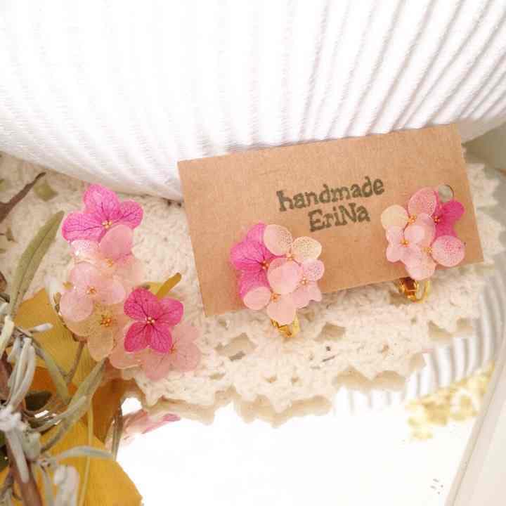 2600円可愛すぎるイヤリングとカフ ウエディング成人式 ファー セーター七五三