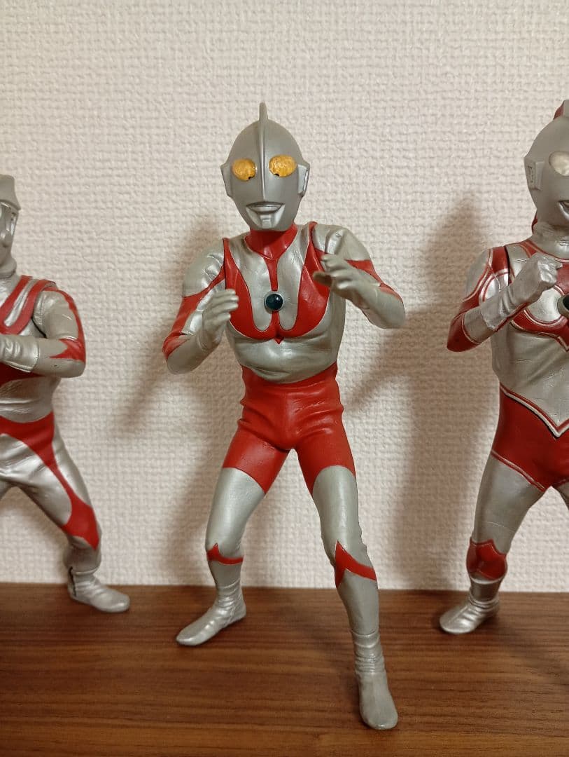 ウルトラマンフィギュア 4体セット　メーカー不明