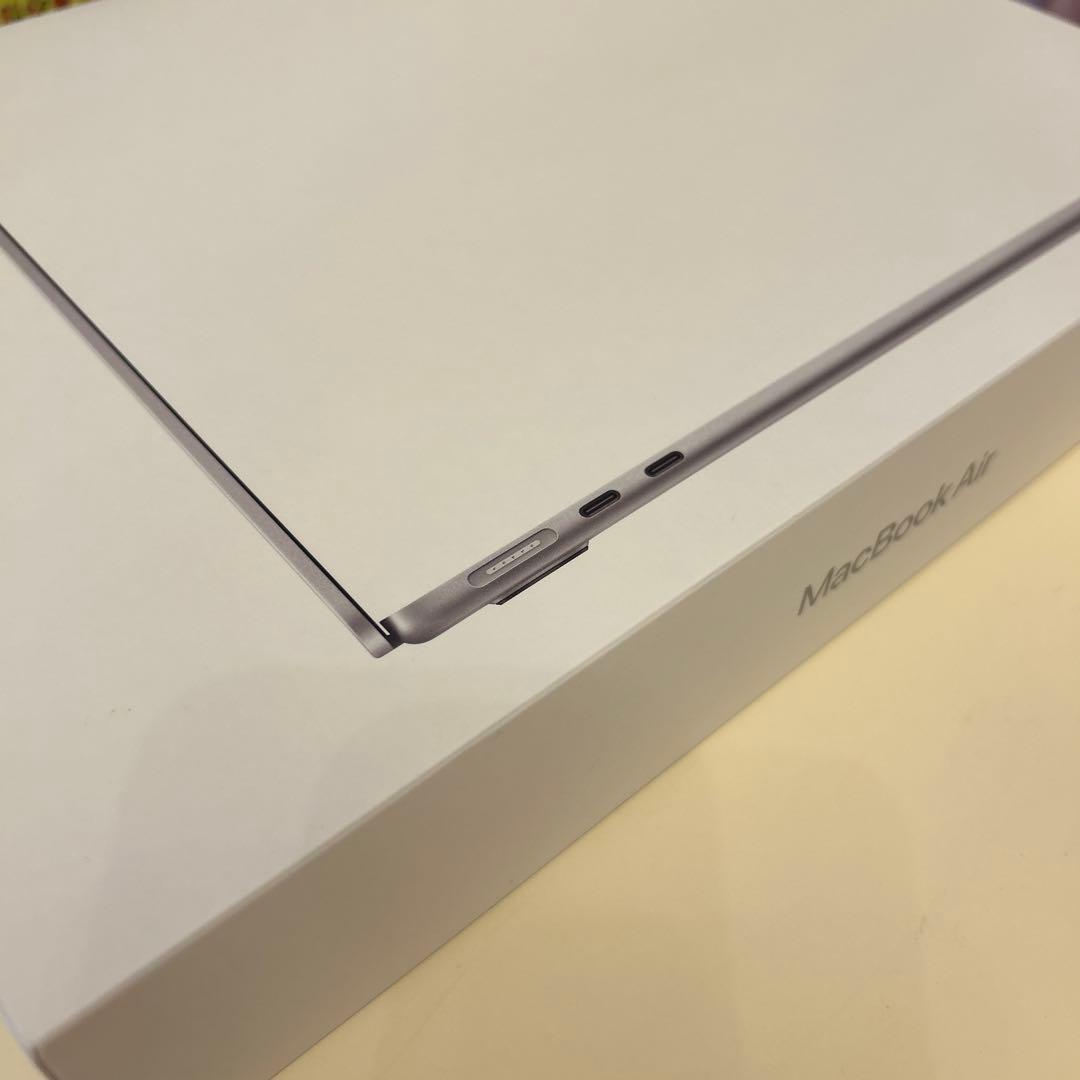 MacBook Air M3 13.6インチ 8GB 256GB シルバー 美品