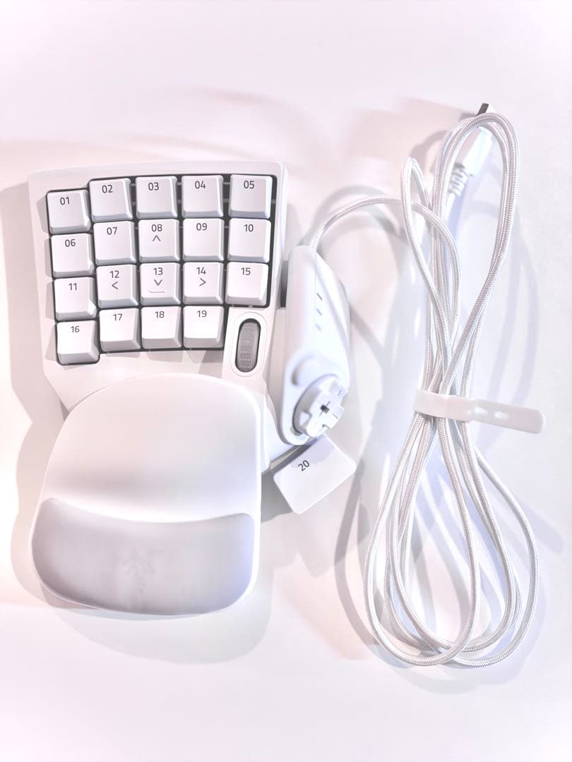 さ*ち様 【美品】Razer Tartarus Pro - Mercury Wh