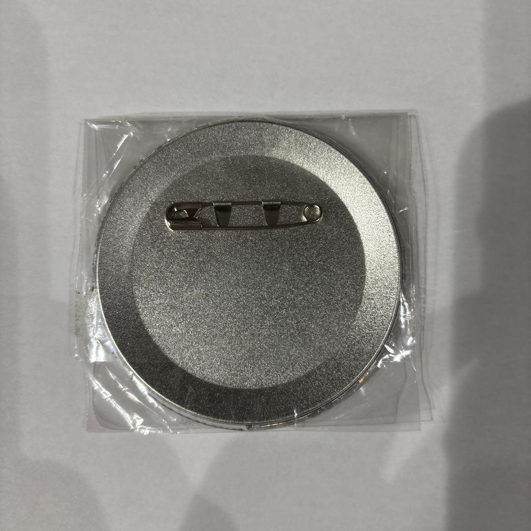 ナルト ホログラムピンバッジ 直径8cm 非売品