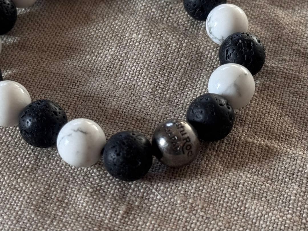 NatuRock ハウライト 溶岩のジュエリーブレスレット