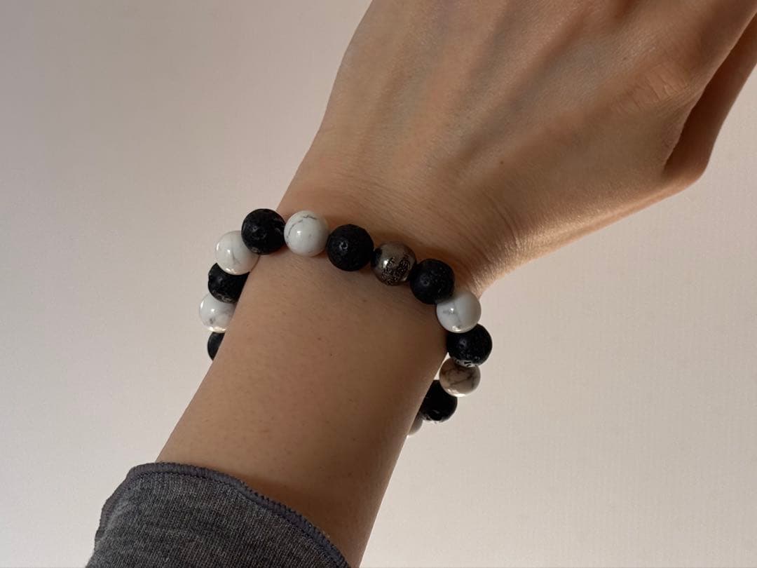 NatuRock ハウライト 溶岩のジュエリーブレスレット