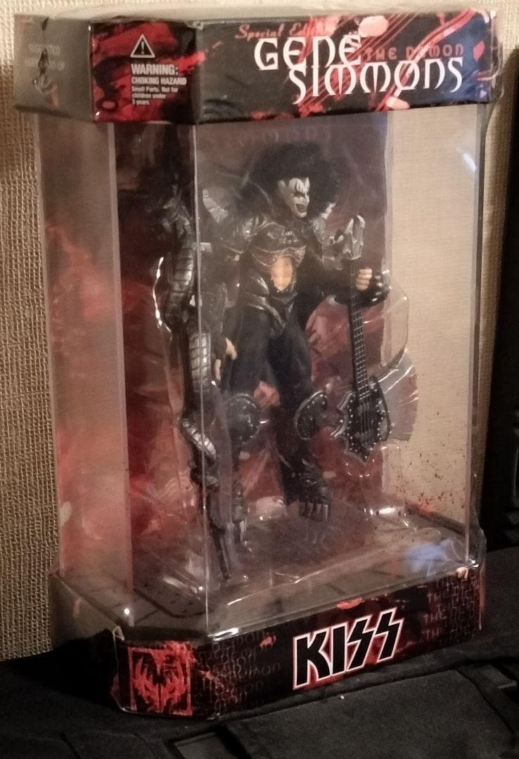 ジーン・シモンズ　フィギュア　KISS キッス 未開封
