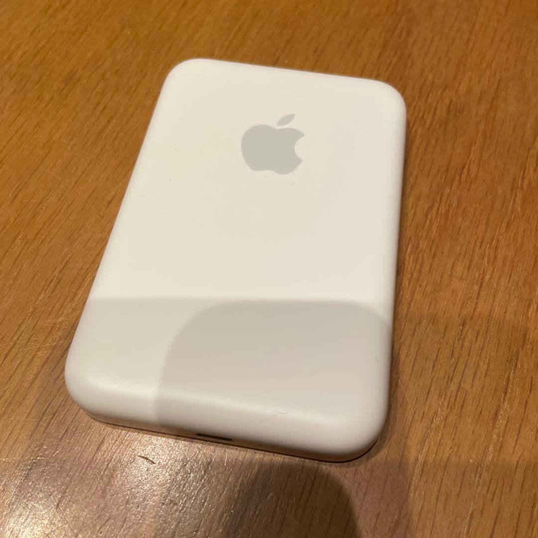 Apple MagSafeバッテリーパック充電器 A2384