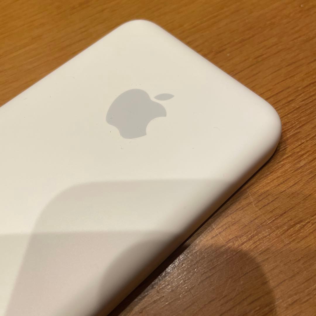 Apple MagSafeバッテリーパック充電器 A2384