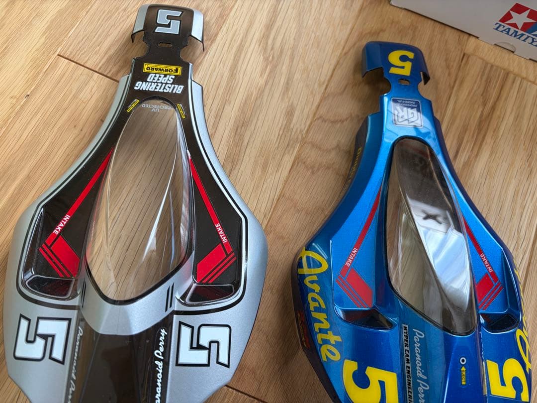 タミヤ 1/10 アバンテ 2011 ボディ2種フルセット