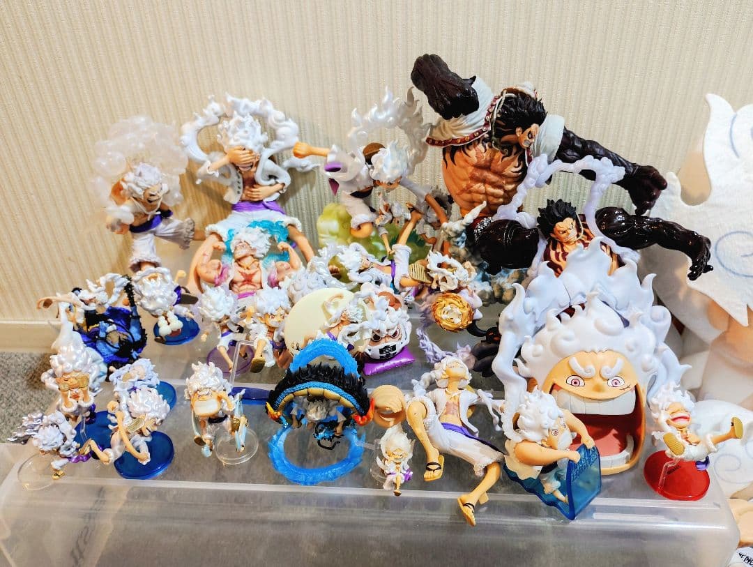 ONE PIECE モンキー・D・ルフィ フィギュア34体 ぬいぐるみ2個