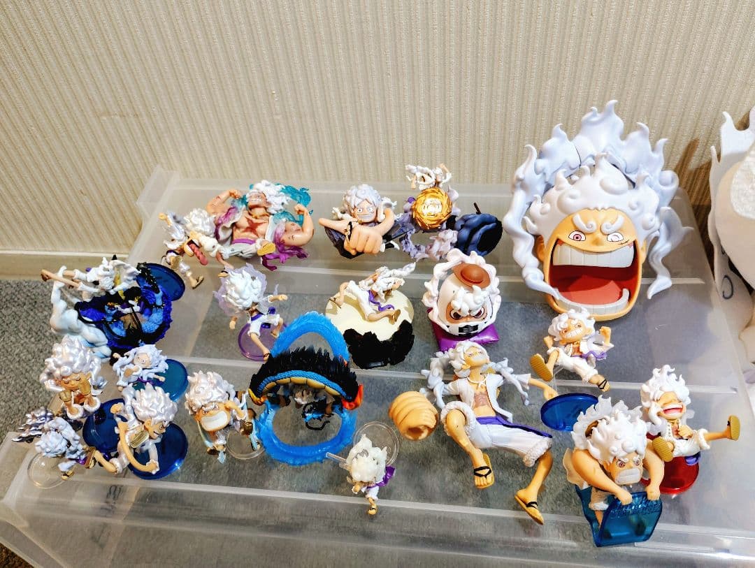 ONE PIECE モンキー・D・ルフィ フィギュア34体 ぬいぐるみ2個