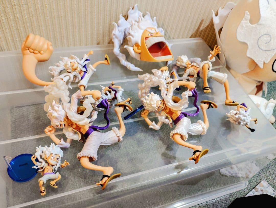 ONE PIECE モンキー・D・ルフィ フィギュア34体 ぬいぐるみ2個