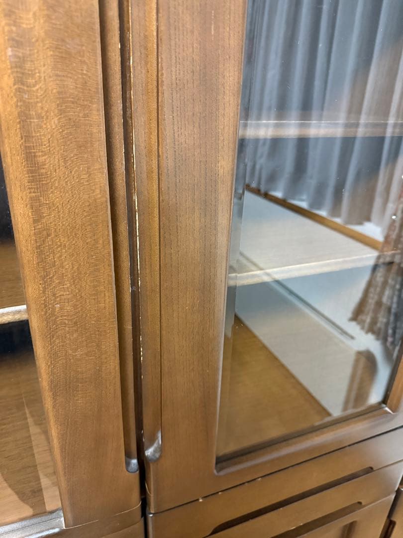 【3/1迄 週末値下げ】食器棚 ダークブラウン／ガラス扉