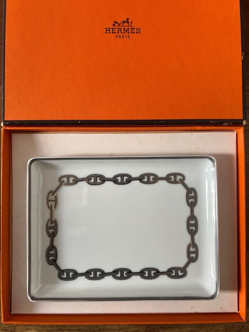 HERMES チェーン柄　スクエアプレート