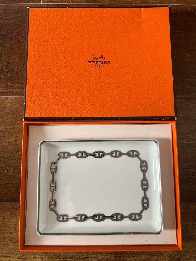 HERMES チェーン柄　スクエアプレート