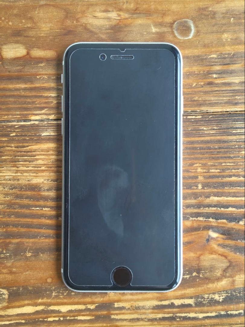 【極美品】128GB SIMフリー iPhone SE 第2世代 ホワイト