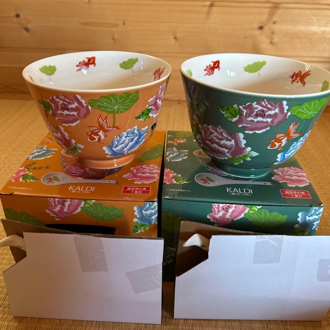 KALDI 桃と唐子のレトロ皿セット、どんぶりとれんげセット