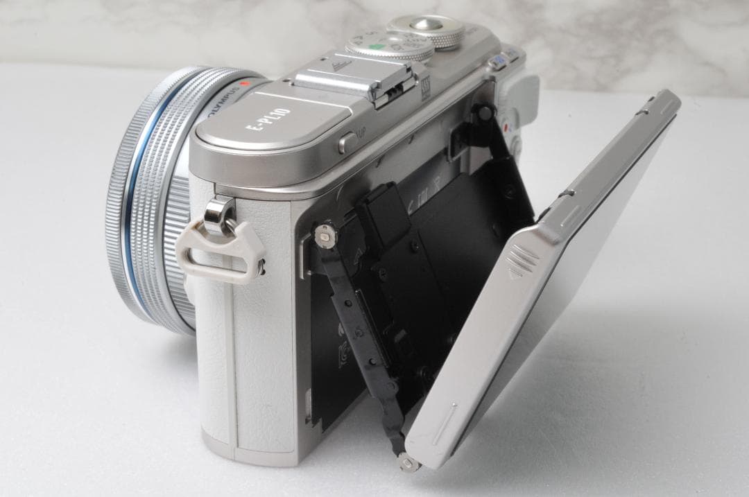 お洒落 ミラーレス OLYMPUS PEN E-PL10⭐️Wi-Fi ホワイト