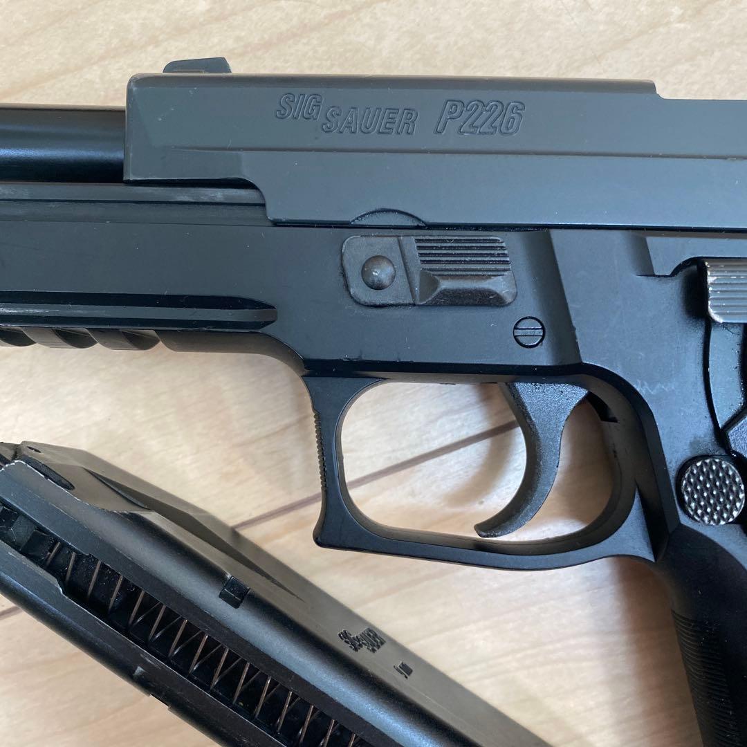 東京マルイ　SIG P226 E2 ガスブローバックガン（18歳以上）