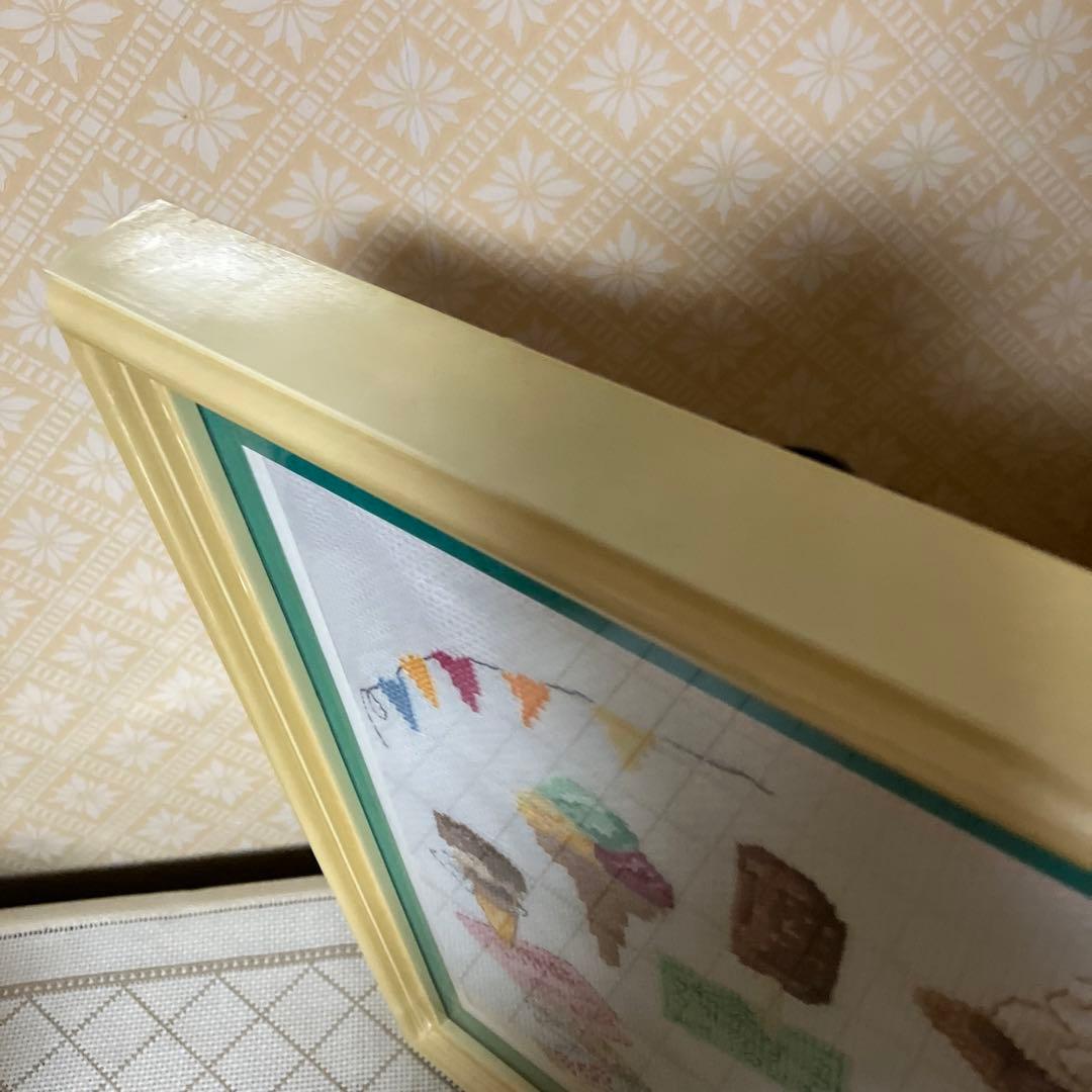 フランス刺繍　ポップキャンディー　アイスクリーム額装品