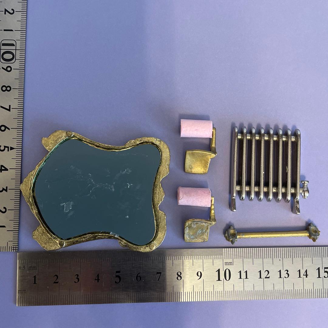 ドールハウス ミニチュア リーメント●陶器製 トイレ 洗面台●棚 鏡 ヒーター