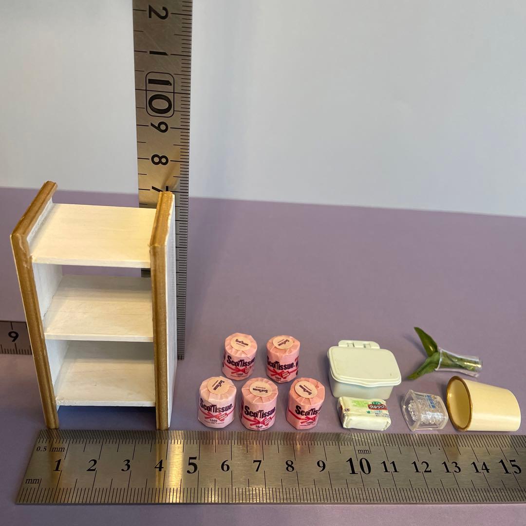 ドールハウス ミニチュア リーメント●陶器製 トイレ 洗面台●棚 鏡 ヒーター