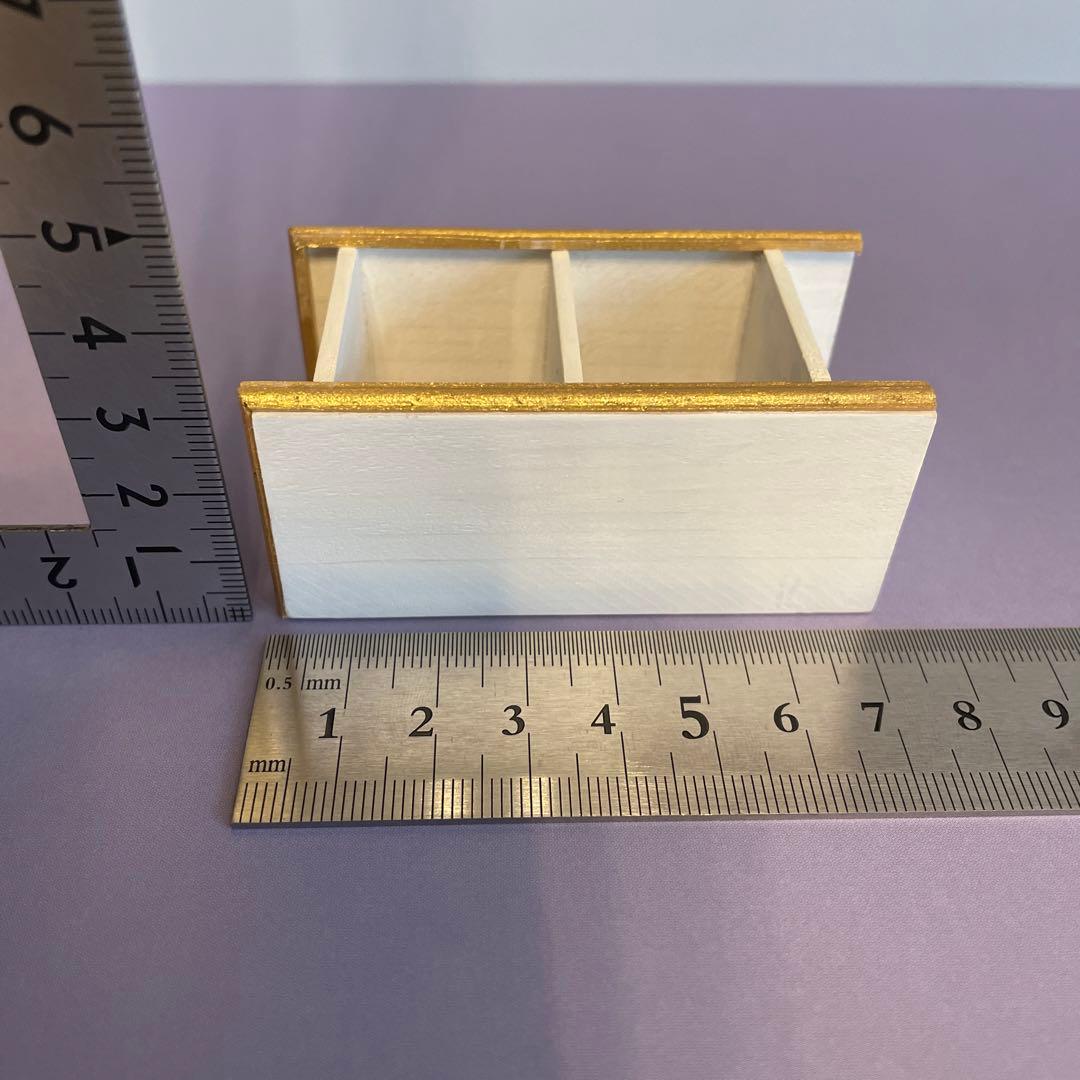 ドールハウス ミニチュア リーメント●陶器製 トイレ 洗面台●棚 鏡 ヒーター