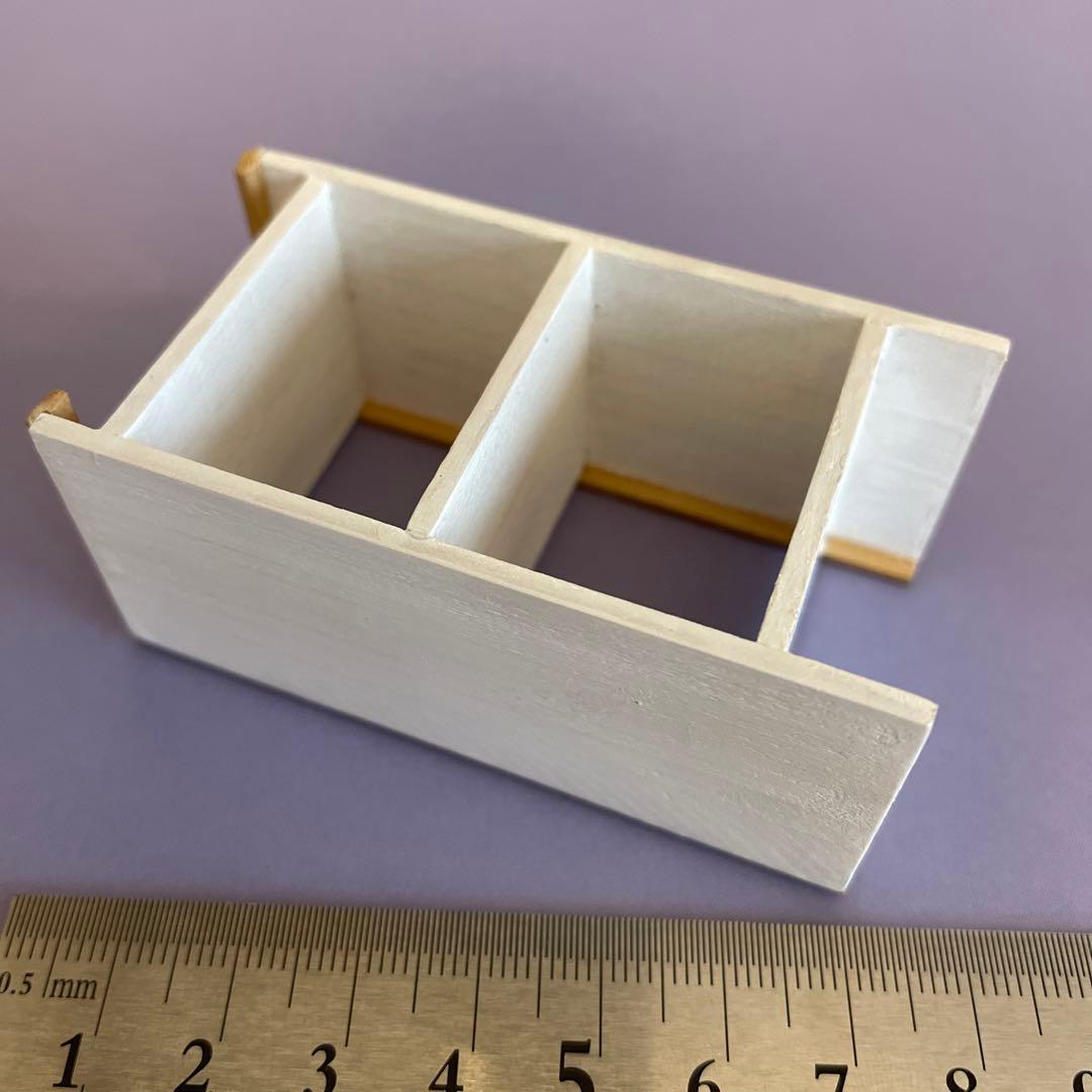 ドールハウス ミニチュア リーメント●陶器製 トイレ 洗面台●棚 鏡 ヒーター