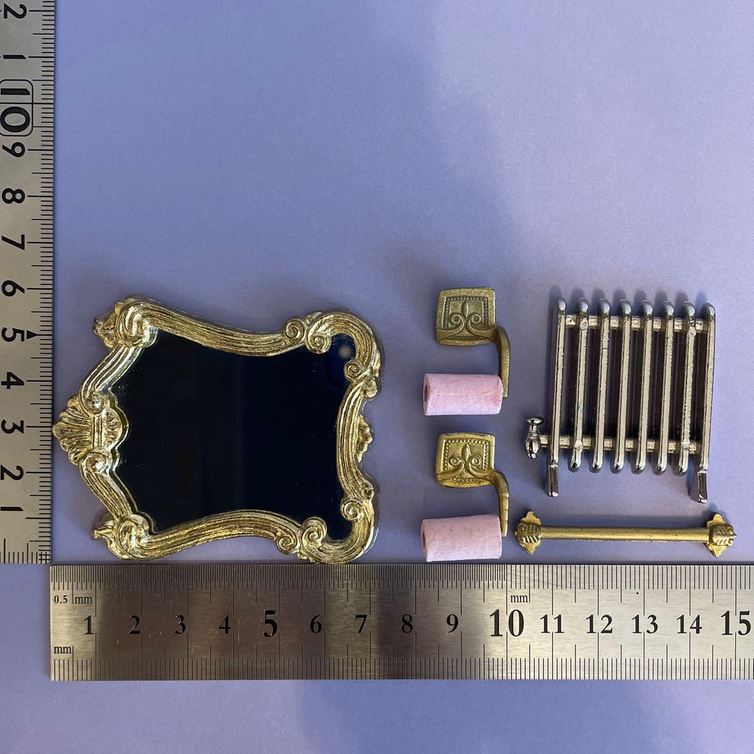 ドールハウス ミニチュア リーメント●陶器製 トイレ 洗面台●棚 鏡 ヒーター