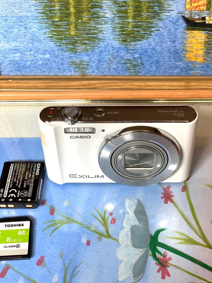 CASIO EXILIM EX-ZS240 デジタルカメラ