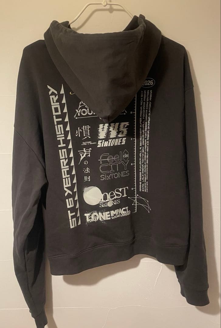 SixTONES グッズパーカー
