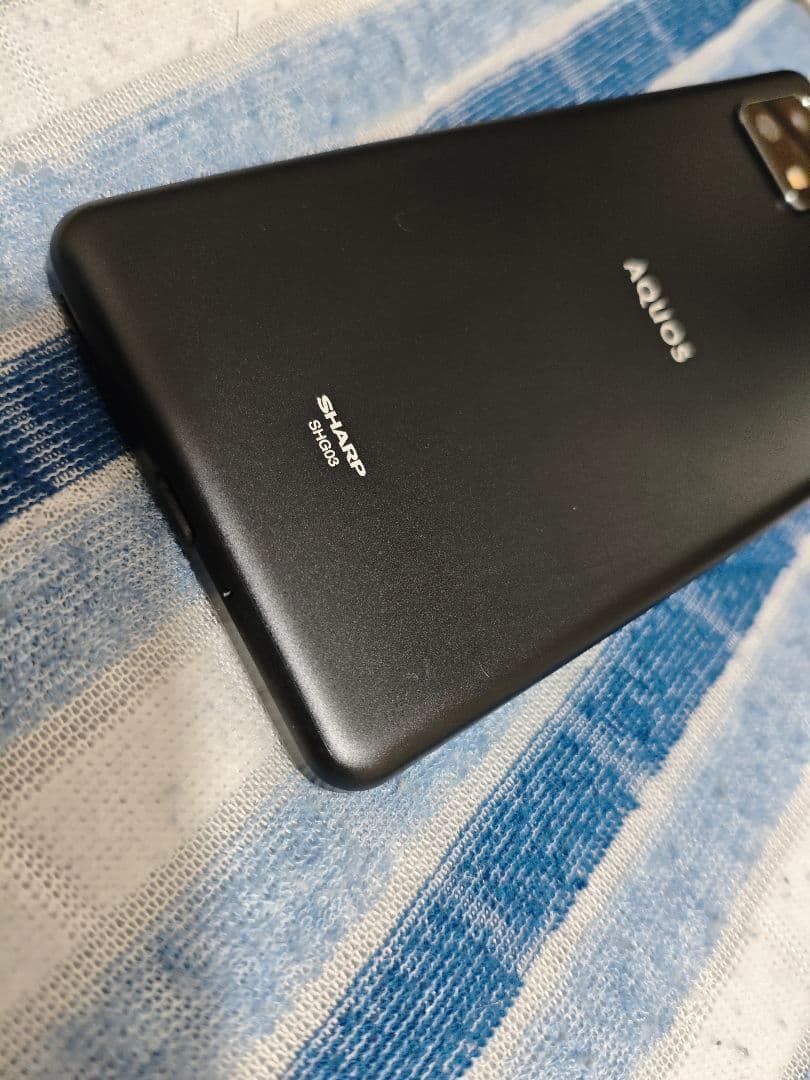 R8 SHARP AQUOS SHG03（SIMロック解除済）