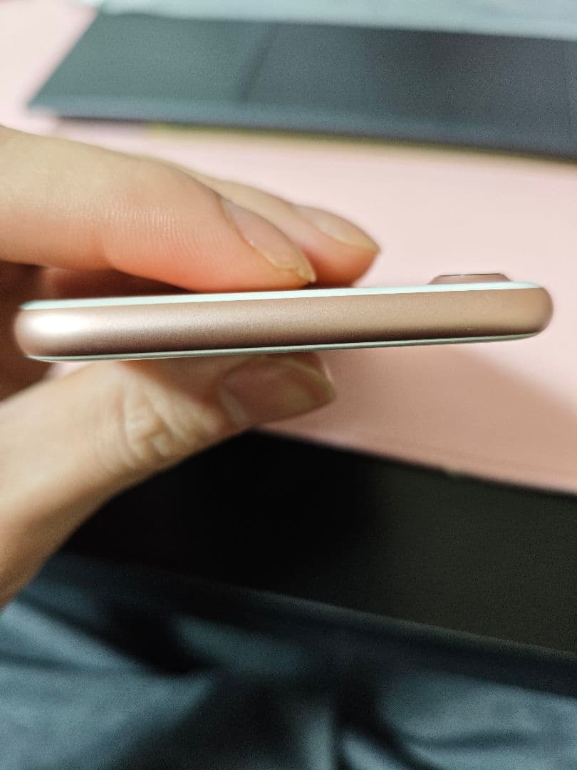 Apple iPhone 7 32GB美品