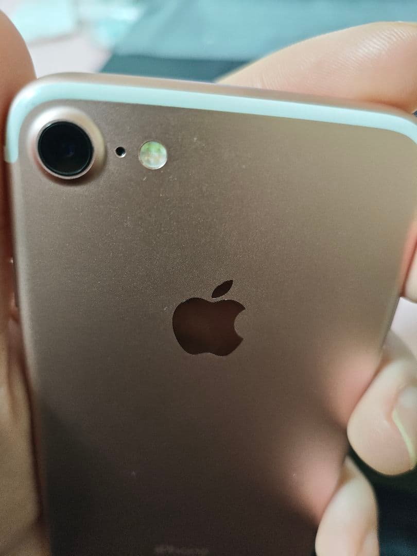 Apple iPhone 7 32GB美品