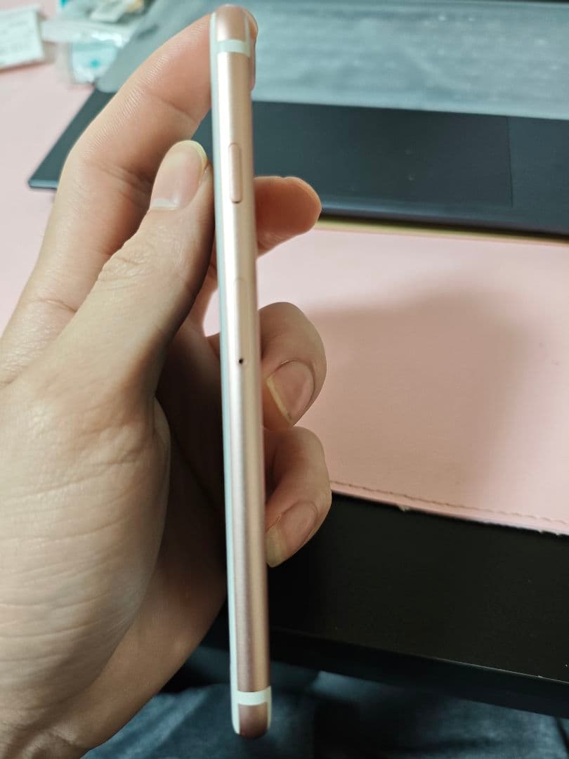 Apple iPhone 7 32GB美品