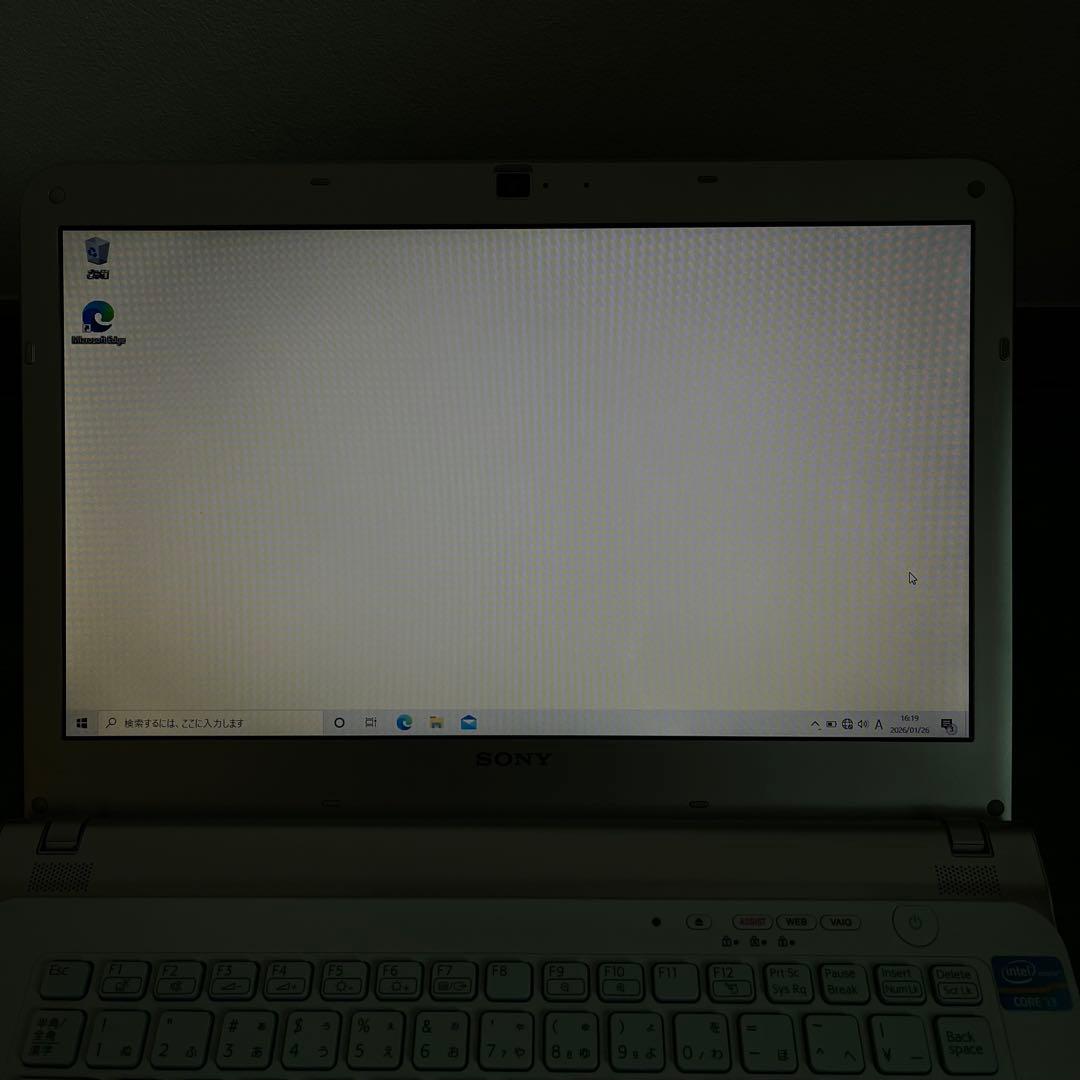 SONY VAIO Eシリーズ　SVE14A28CJW ホワイト×ブルー