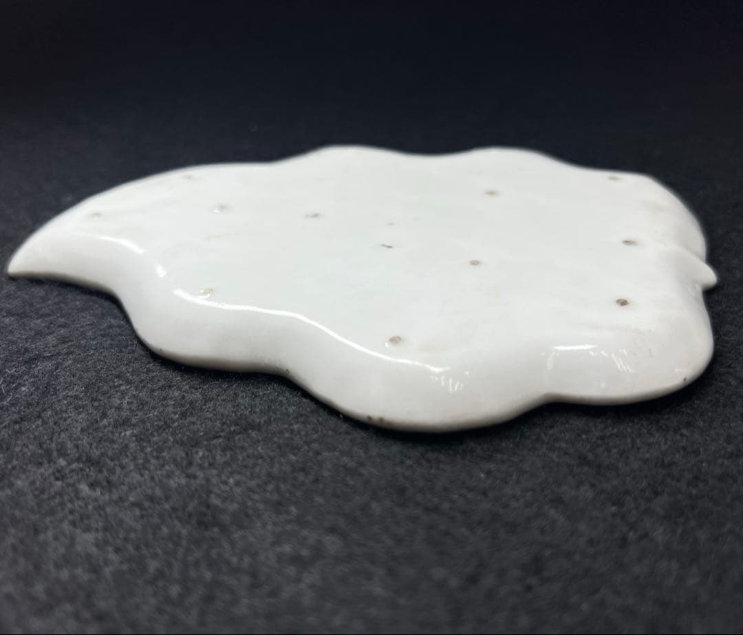 中国清時代　白磁葉形皿　幅約14.4㎝　東Y8-0402☆2Fトヒチ