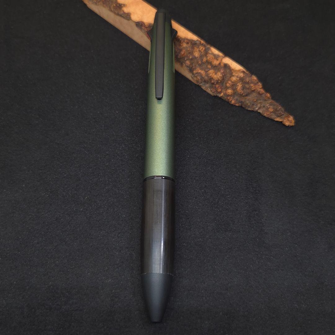 No.158ジェットストリームダークグリーン4&1カスタム水牛の角芯持ち仕様