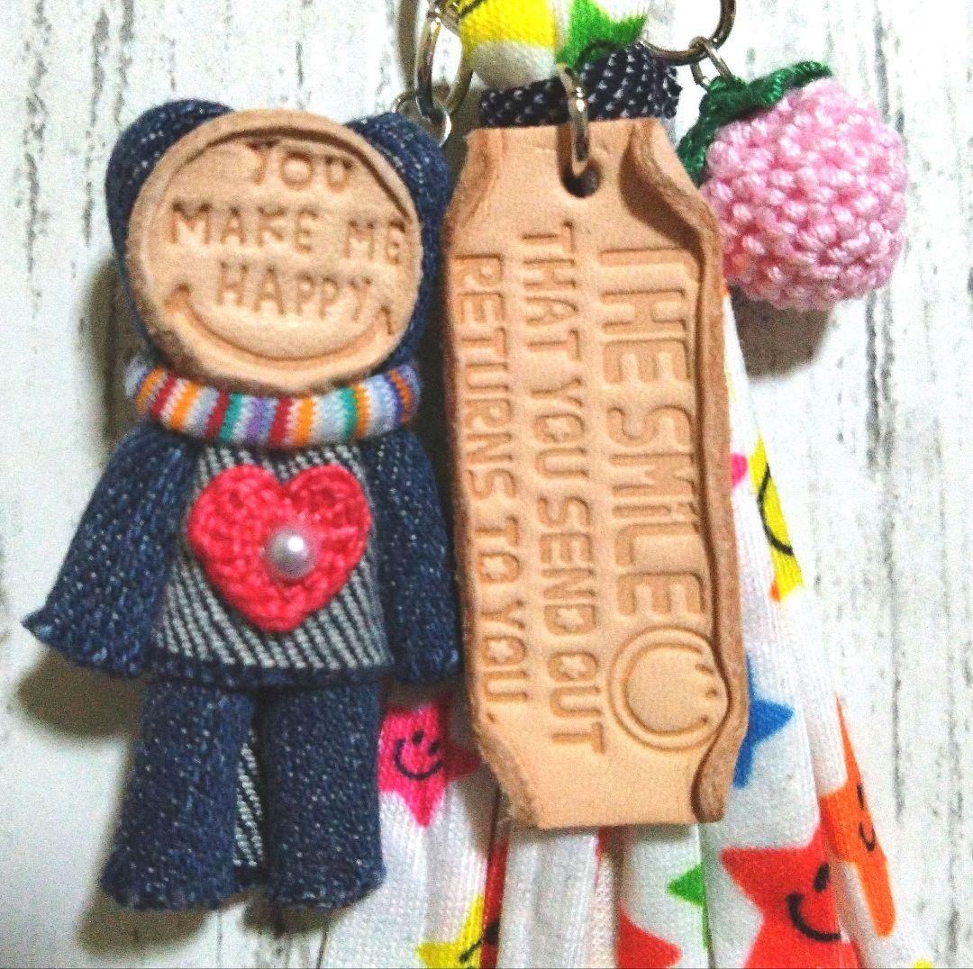デニムリメイク☆タッセルキーホルダー☆マスコット＆苺•⑥