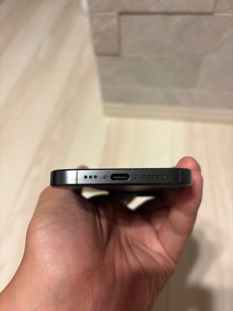 値下【美品】Apple iPhone 15 Pro 128GB
