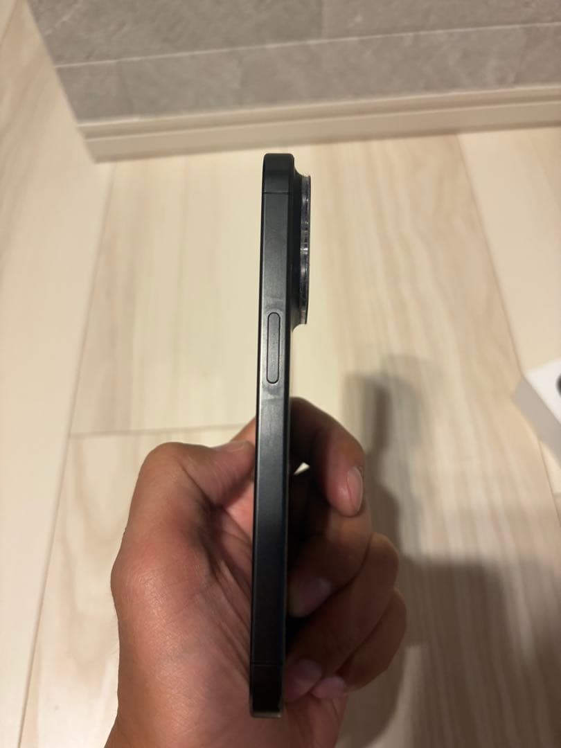 値下【美品】Apple iPhone 15 Pro 128GB