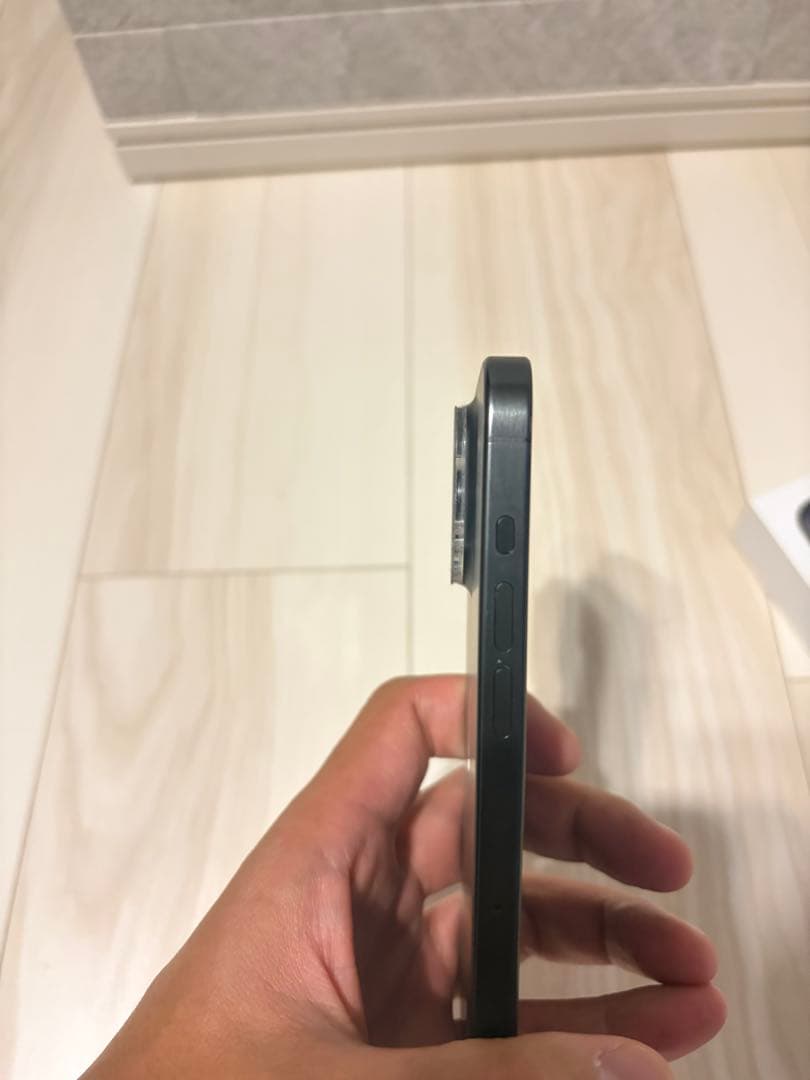 値下【美品】Apple iPhone 15 Pro 128GB