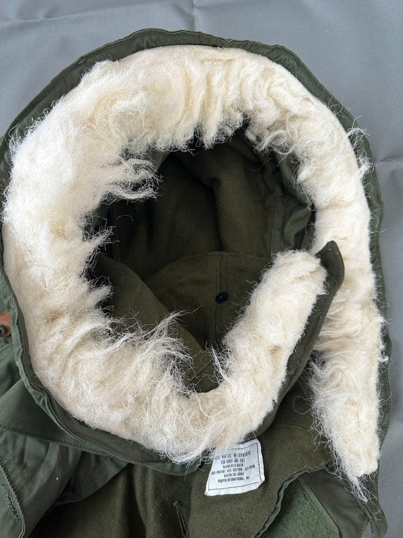 83年 パーカー用フード　アクリルファー