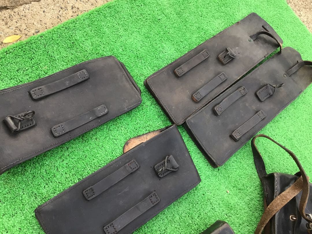 ヨーロッパ⑥ 革製軍装備 スペイン軍？ 東ドイツ軍？ オーストリア軍？ 実物