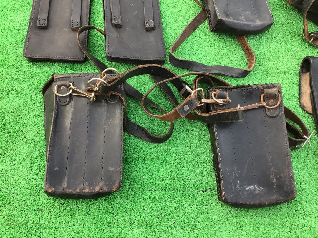ヨーロッパ⑥ 革製軍装備 スペイン軍？ 東ドイツ軍？ オーストリア軍？ 実物