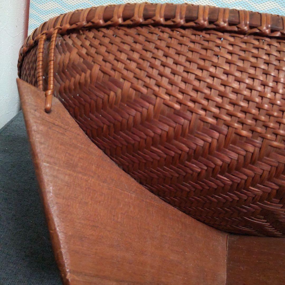 ヴィンテージ！木台付きオーバル型竹籠！ 時代物！経年変化美品！