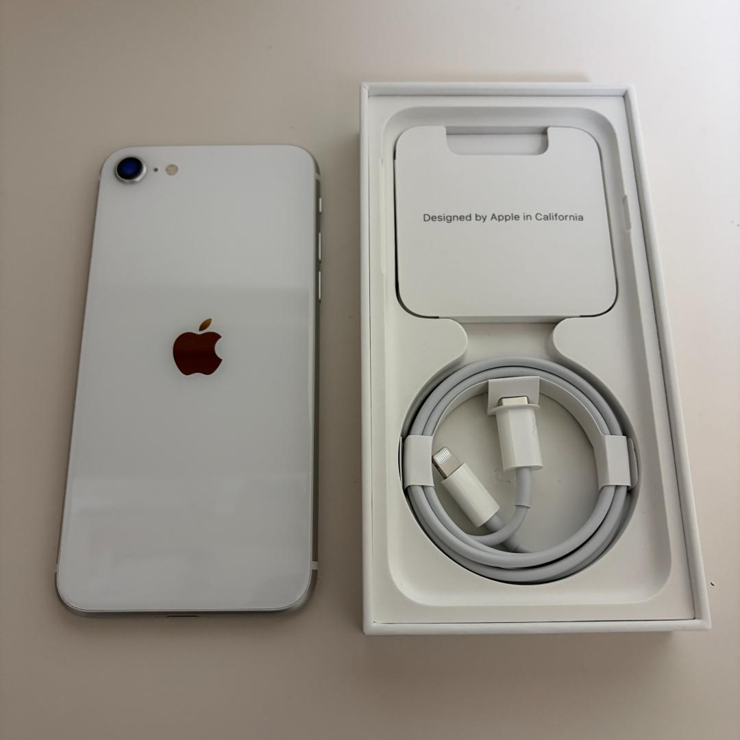 iPhone SE (第2世代) 64GB ホワイト docomo 付属品あり