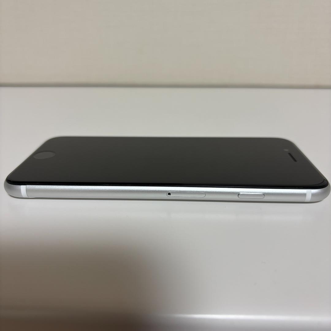 iPhone SE (第2世代) 64GB ホワイト docomo 付属品あり