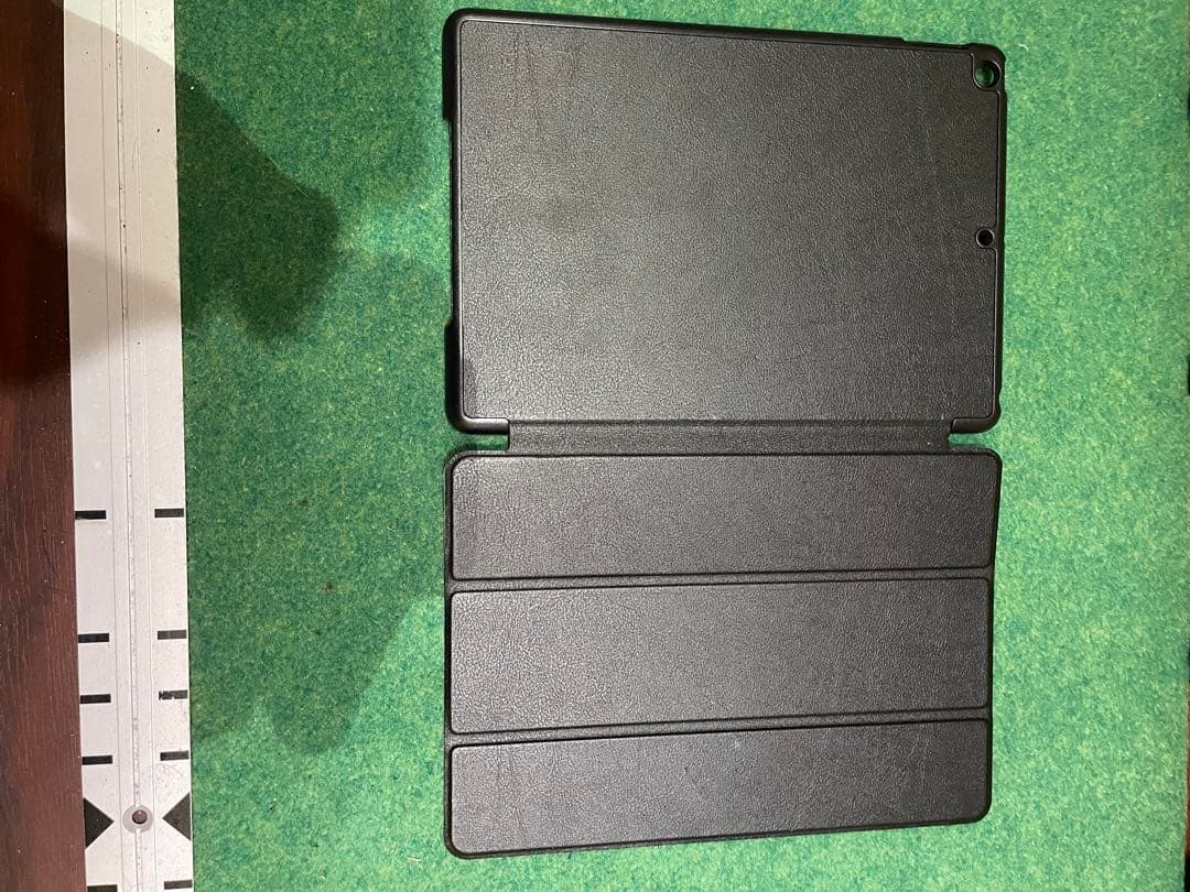 iPad (第7世代) シルバー 32GB WiFi ケース付き③